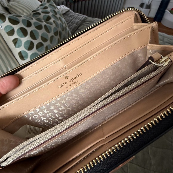 Kate Spade Wallet - Picture 6 of 14